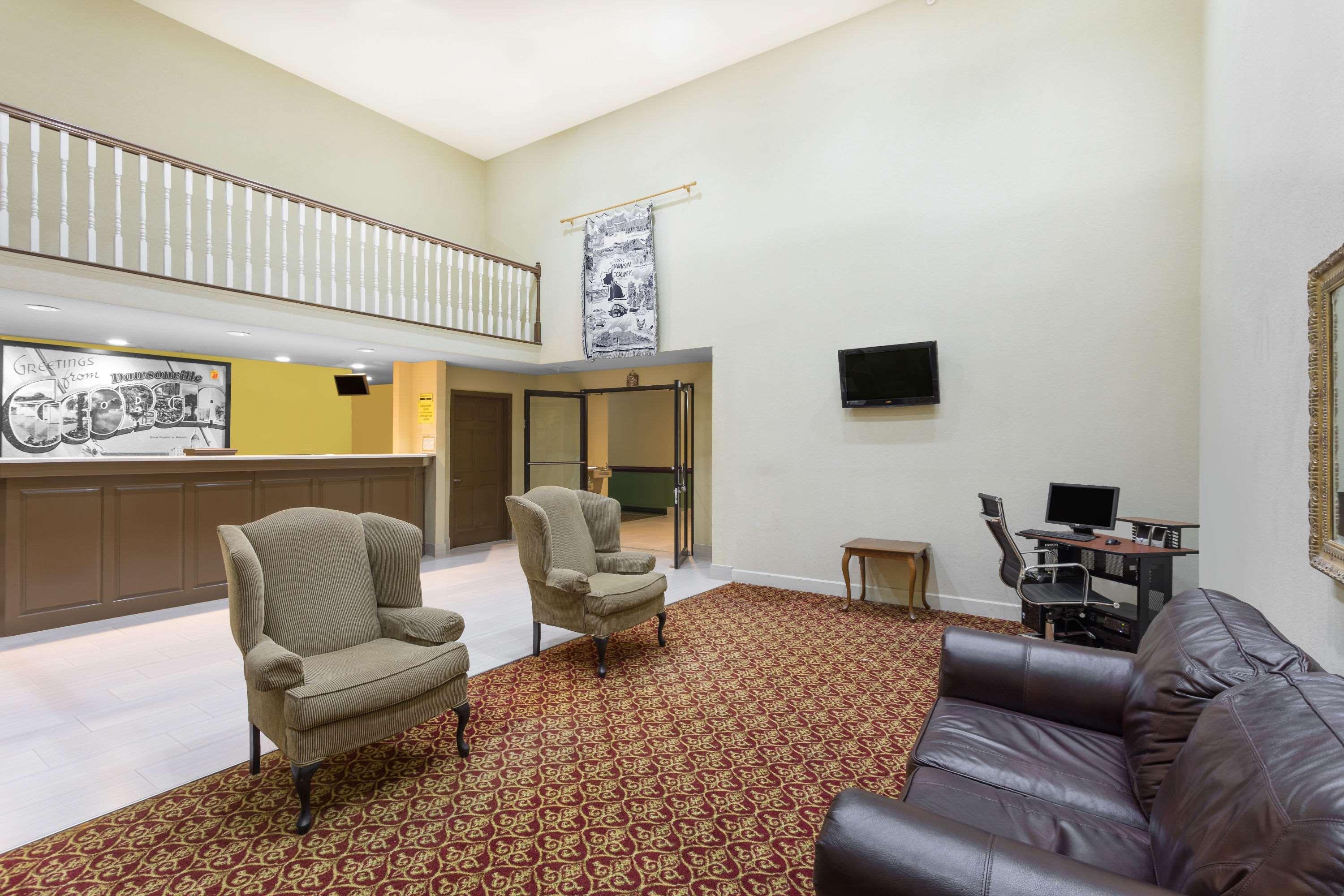 ซูเปอร์ 8 บาย วินด์แฮม ดอว์สันวิลล์ Hotel ภายนอก รูปภาพ